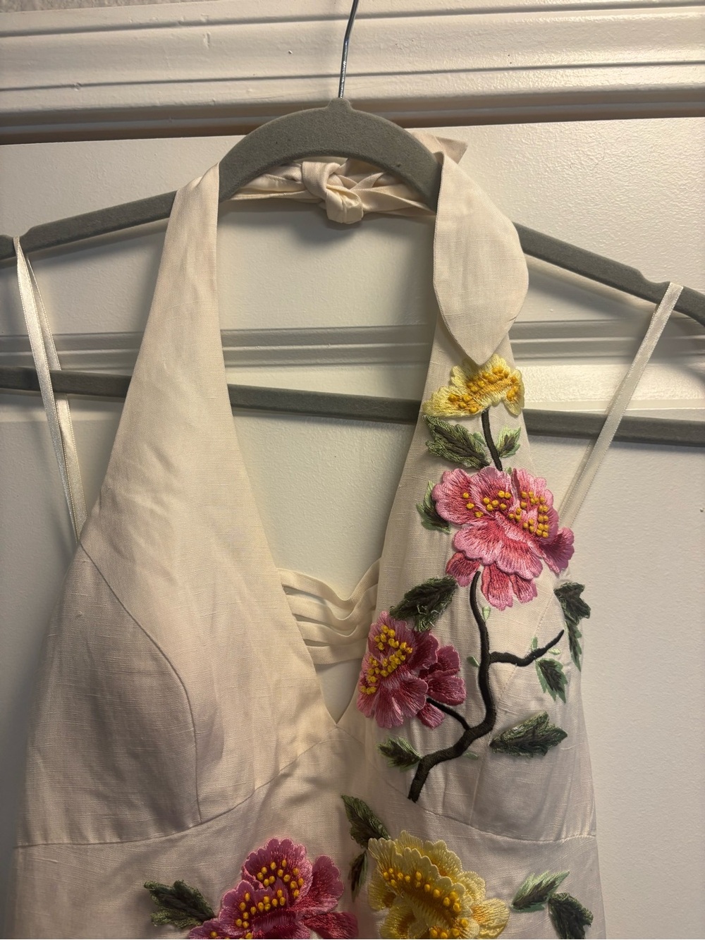 Sue Wong Cream Satin Halter Dress with Lace-Up Back and Floral Appliqué Size 10 - Picture 3 of 5